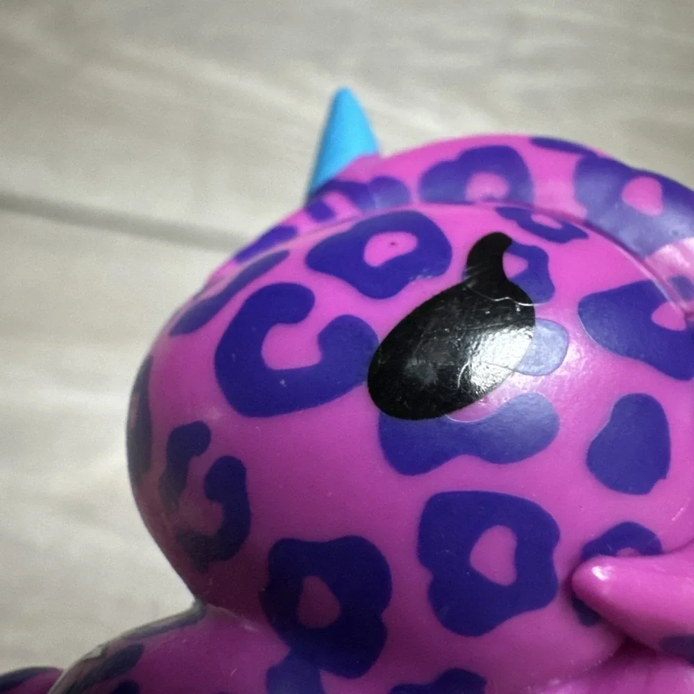 Leora Unicorno figure Neon Star by tokidoki collection‎ 2 in Rare Purple Cheetah
